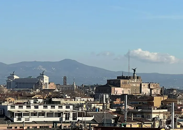 La Vue De Pauline